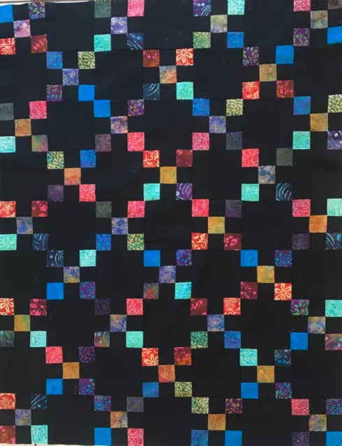 Top de edredón Batik sin terminar 42"" x 50"" multicolor sobre negro