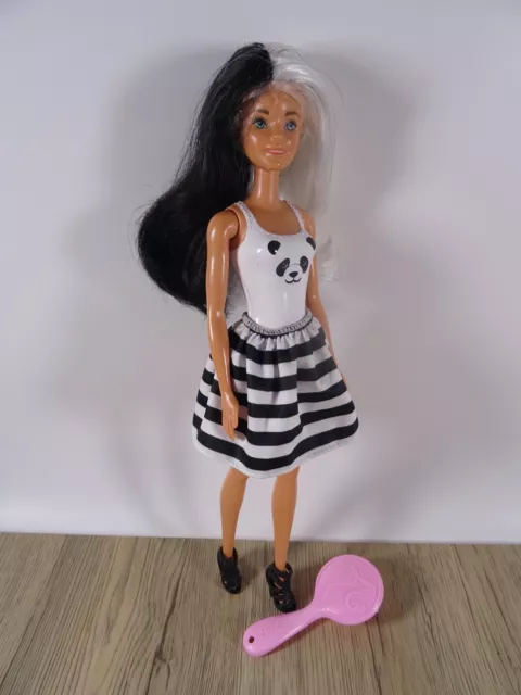 Barbie Panda Puppe Color Reveal black & white mit Perücke wie abgebildet (14210)