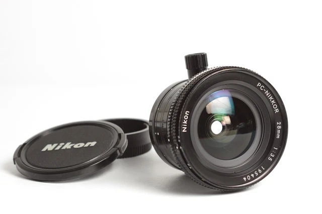 Nikon 28mm f3.5 Nikkor Lens for Nikon AI - Versatile Wide