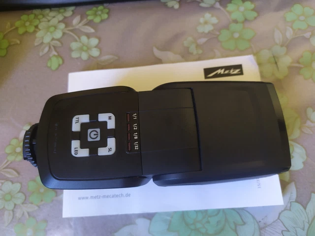 Metz mecablitz 44 AF-2 Digital Flash for Sony Cameras 4