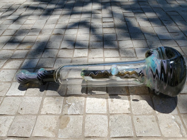 Gus Glass Dragon Pipe