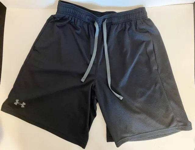 Under Armour Men's Size M Athletic Soccer Gym Shorts Black Loose 8” Inseam