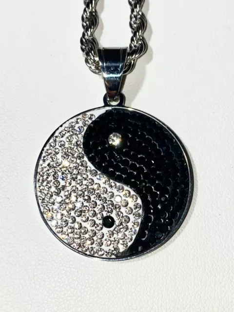 Yin Yang Black & White Mens Women 14k White Gold Finish Finish Pendant Charm Icy