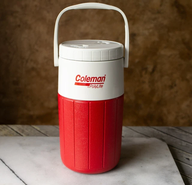 Vintage COLEMAN POLYLITE 1/2 Gallon Water Cooler Jug 5590 Red White Thermos EUC