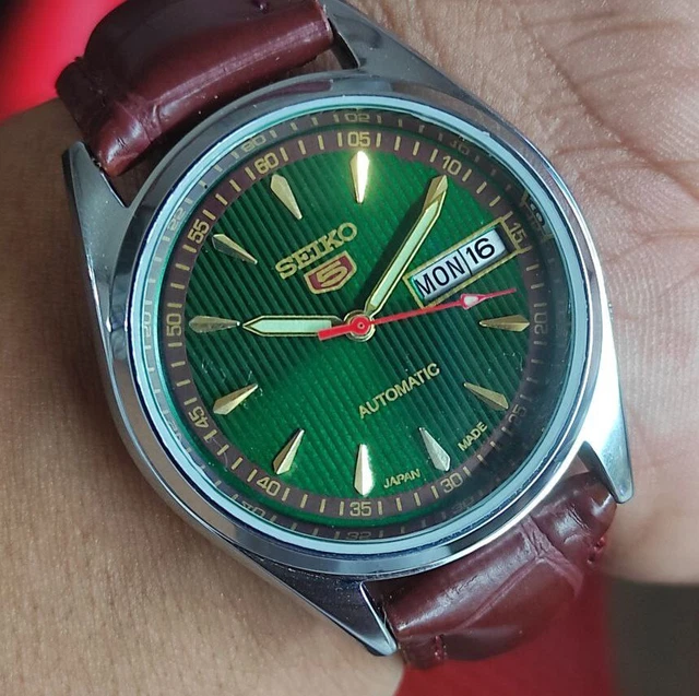 {Vintage Seiko 5 Automatic 21J GREEN FACE Japan Made Men's Wrist Watch 6319A