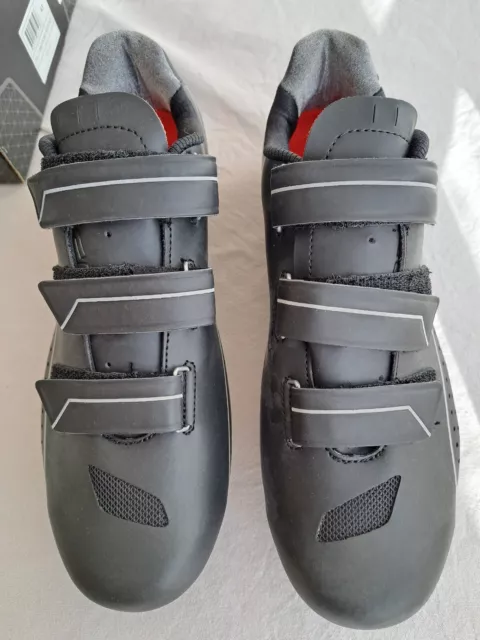 Men's road cycling shoes UK Size 9 (43), black, NEW, ZUCCI