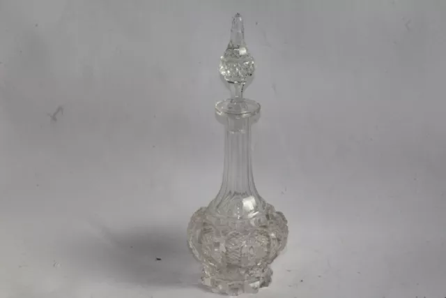 Ancien flacon à parfum cristal taillé Bohème (56760)