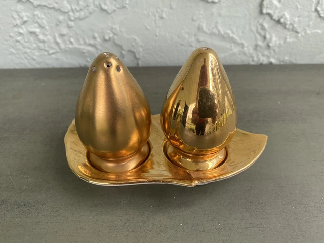 ROYAL WINTON Vintage Grimwades England Gold Porcelain Salt & Pepper Shakers