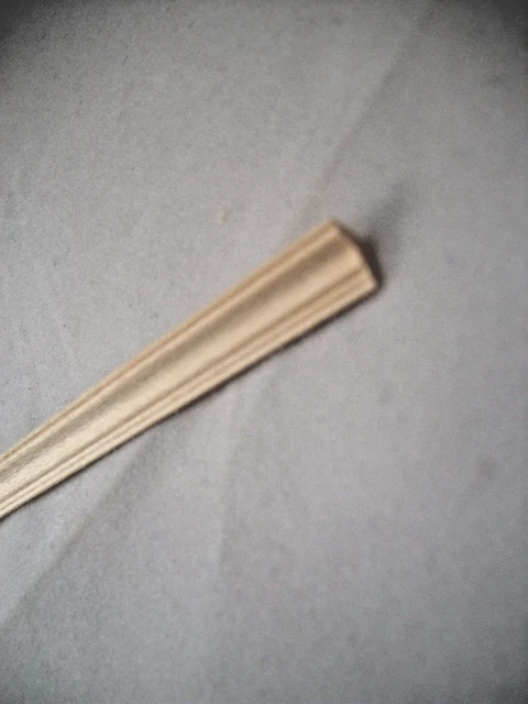Half Scale - Crown Molding - 1:24 scale Dollhouse molding trim CLA77069 1pc.