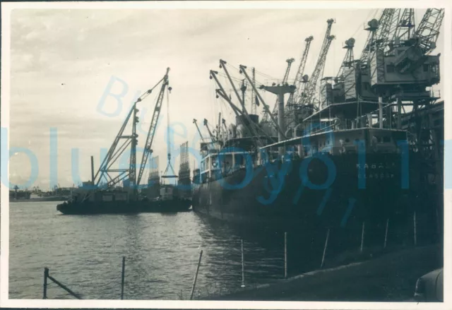 1970s Photo Mombasa Kenya Jumbo discharging Diesel Loco ex Kabola