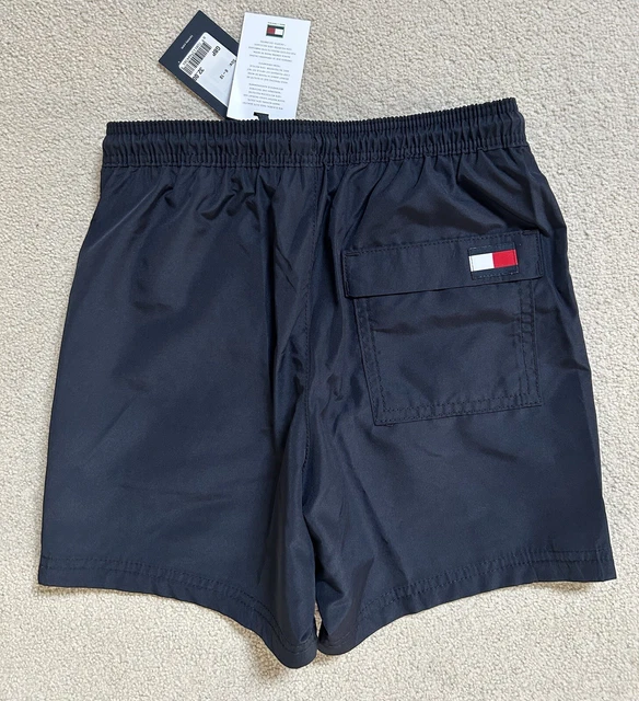 Pantaloncini da ragazzo Tommy Hilfiger premium in tasca blu navy. 100% autentici. Nuovi con etichette Età 8-10