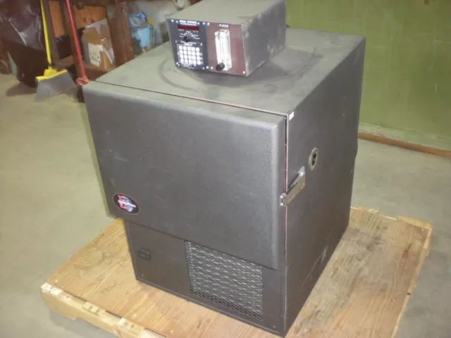 Sigma Systems XM58gMMED01 Environmental Chamber - Powers up - Heats and Cools