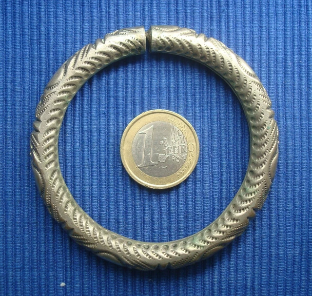 ANCIEN BRACELET JONC Berbère Ethnique. Fermeture bloqué en