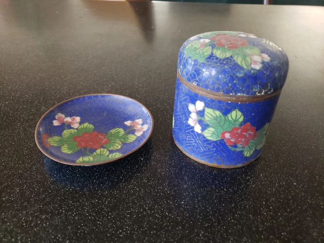 Antique CHINESE CLOISONNE ENAMELWARE JAR DISH  CHINA BLUE RED FLOWERS BOX JAR