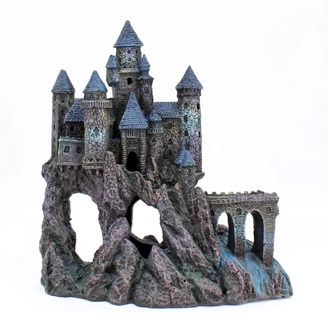 Penn-Plax Age-of-Magic Wizard’s Castle Aquarium Decoration – Safe for Freshwater