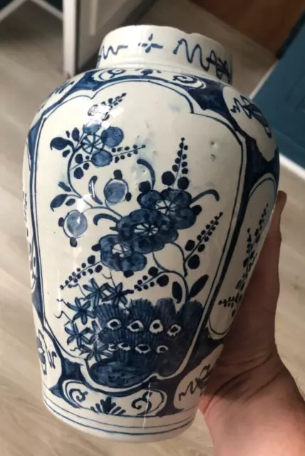 Ancien Vase en faience XIX-XXéme décor fleur Nord Delft ?
