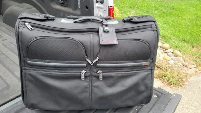 Tumi Alpha Gen4 Upright Rolling 2 Wheels Full Size Garment Bag Suitcase 22033D4