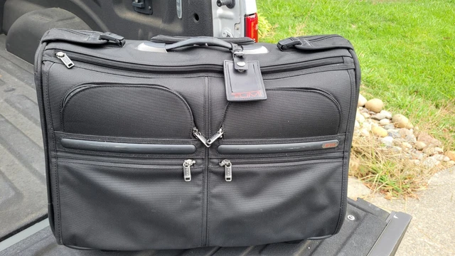 Tumi Alpha Gen4 Upright Rolling 2 Wheels Full Size Garment Bag Suitcase 22033D4