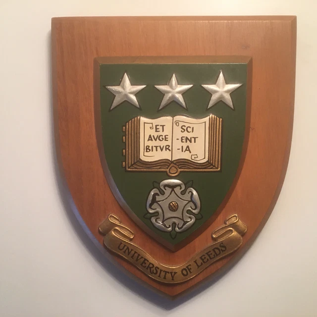 UNIVERSITY OF LEEDS 1950’s Academic Crest Shield Wooden Plaque £39.55