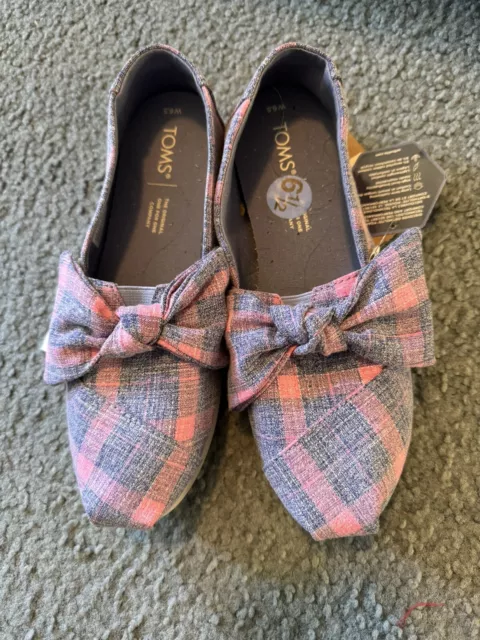 Toms NWT Womens Size 6.5 Pink Plaid Bow Alpargata Cloudbound Slip On Shoes