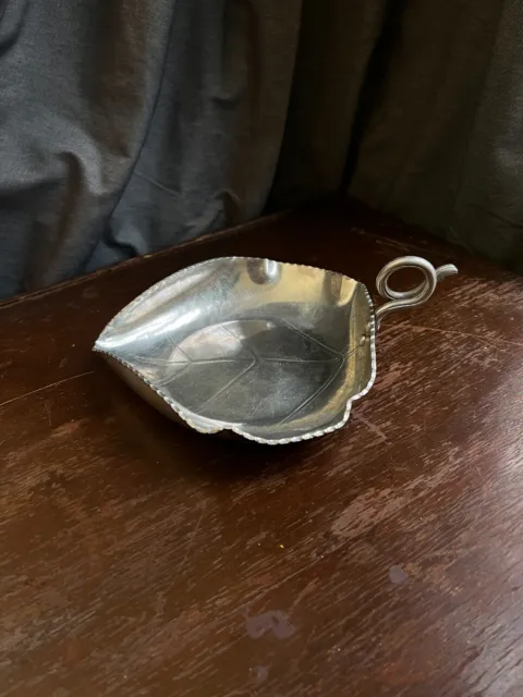 Vintage Mid-Century Buenilum hammered aluminum metal leaf tidbit tray, 9" x...