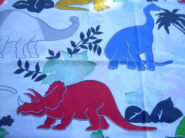 1 DRAP POUR LIT  ENFANT - MOTIF ""ANIMAUX PREHISTORIQUES""...dinosaures etc ...