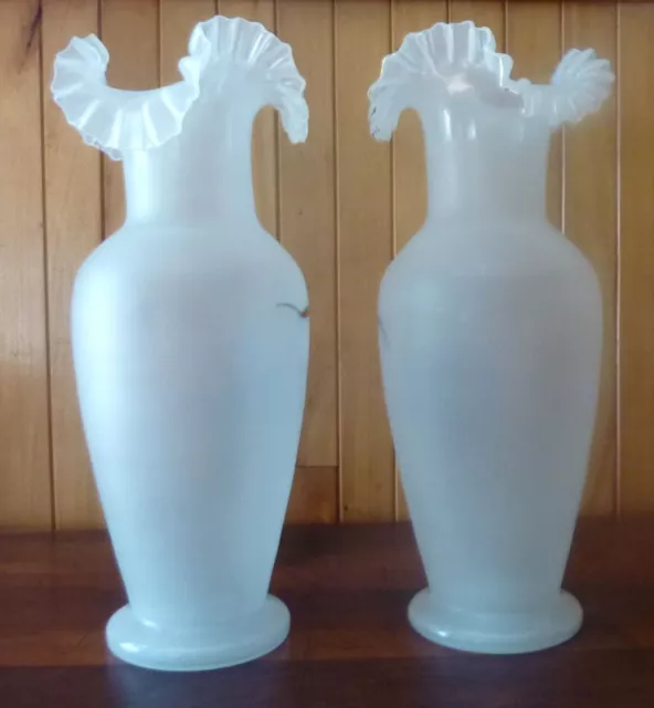 Paire de vases en opaline bulle de savon fin du XIXème siècle. En très bon état 2