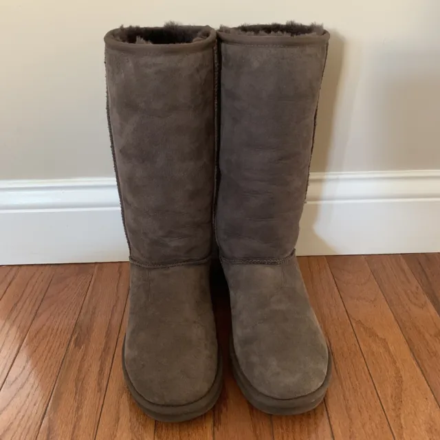 UGG CLASSIC TALL Boots Size 8 Chocolate Brown Leather Sheepskin Lined ...