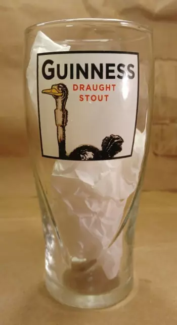 https://www.picclickimg.com/nRUAAOSwJ7llJg~0/Vintage-Guinness-Draught-Stout-Pint-Glass-Ostrich-Used.webp