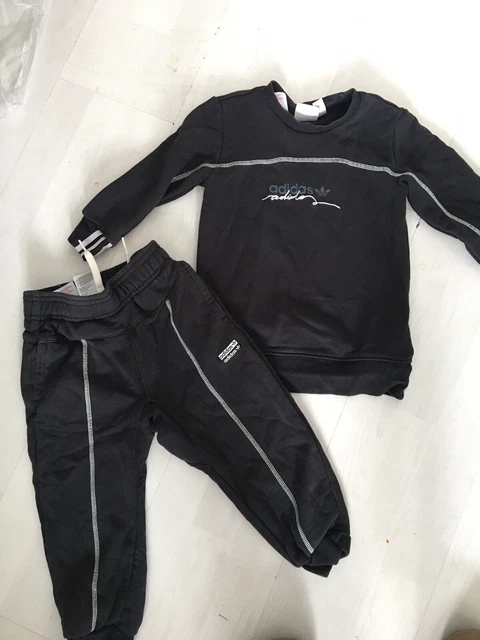 Tuta unisex adidas nera età 2-3 anni Tuta unisex adidas nera età 2-3 anni