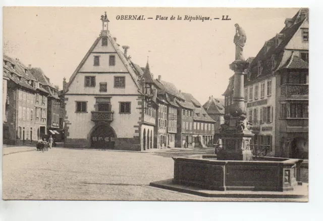 OBERNAI  Alsace Bas Rhin CPA 67 la place de la république - fontaine Ste Odile