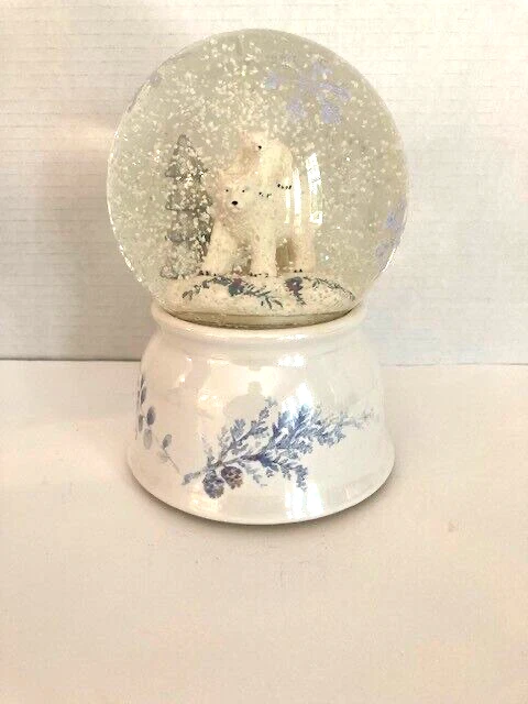 Pfaltzgraff Winter Frost Collection Musical Snowglobe Polar Bear & Cub w/box