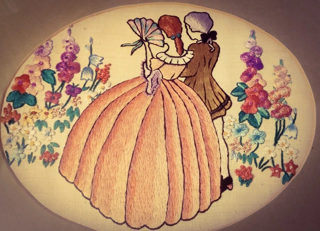 Cuadro bordado de dama Crinoline