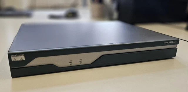Routeur Cisco Série 1800 Pour Pièces Détachées - Défectueux