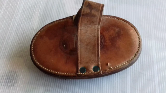 Etrille / brosse pour chevaux, Cavalerie Française Première Guerre Mondiale. France WW1 Etrille / brosse pour chevaux, Cavalerie Française Première Guerre Mondiale. France WW1