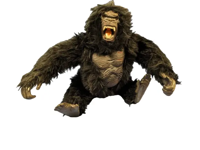 RARE King Kong Roaring Plush Figure, Universal Studios 2005 by Playmates