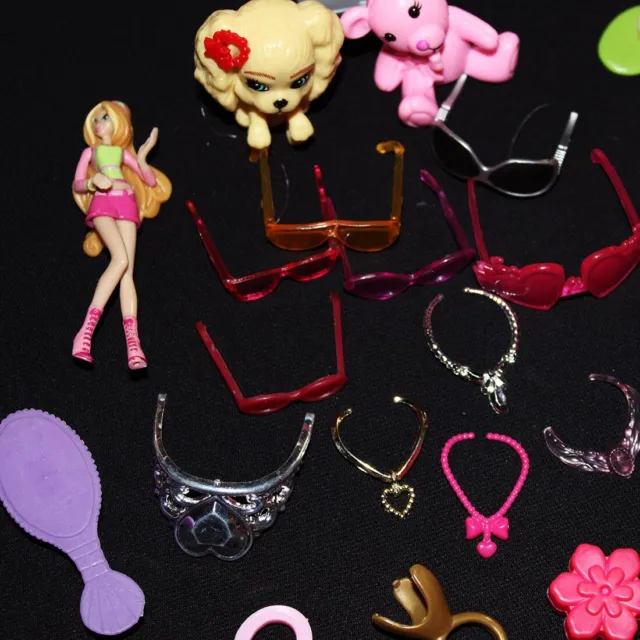 Lot de nombreux accessoires pour Barbie Mattel 2