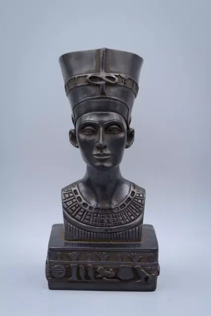 Queen Nefertiti Bust From Ancient Egypt , Unique Statue for the Egyptian Queen