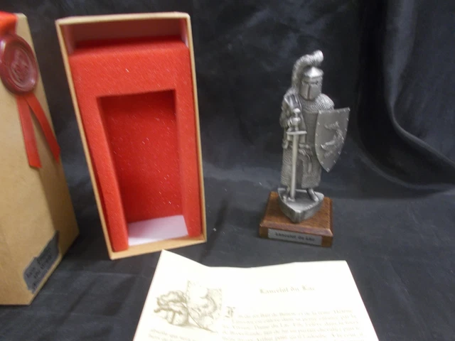 Archivo 3D gratis Figurine de Chevalier Teutonique de 15 cm du haut