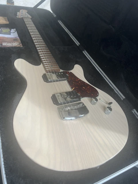 Musicman James Valentine 21