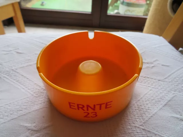 8781* Ernte 23 Aschenbecher Ashtray 70er Jahre orange