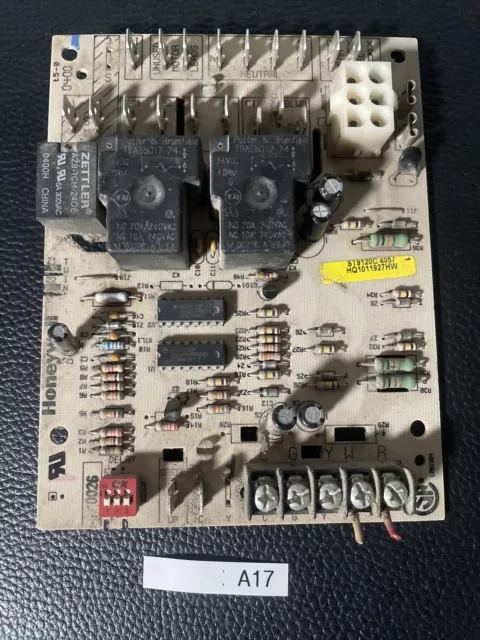 Honeywell HQ1011927HW Furnace Control Circuit Board (ST9120C4057)