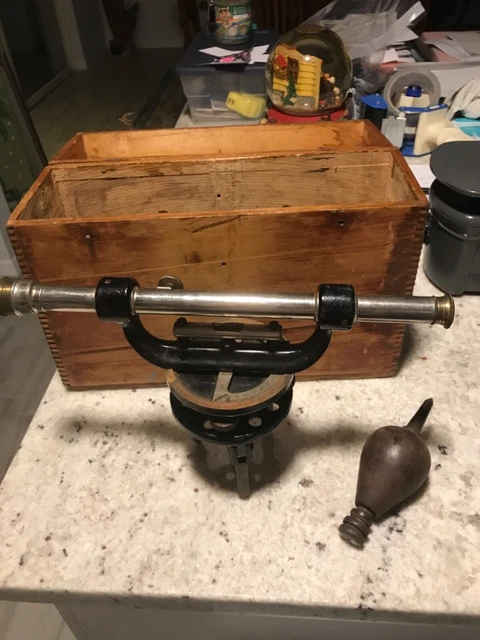 Starrett 102-C leveling Instrament with Box