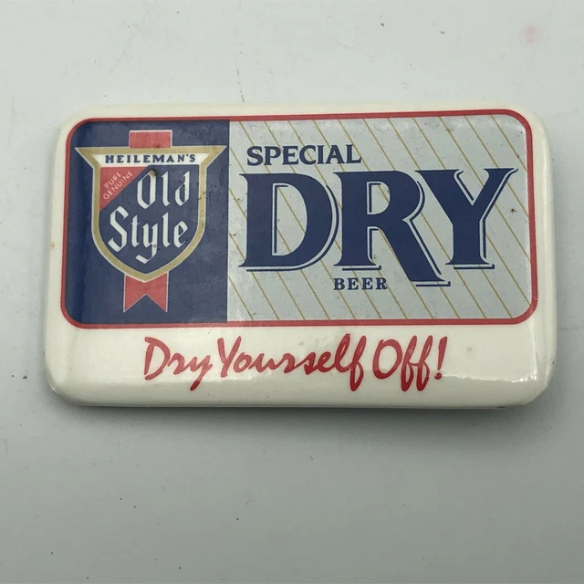 Vtg Helemans Old Style Special Dry Beer Advertising Pinback Dry Yourself Off Q2