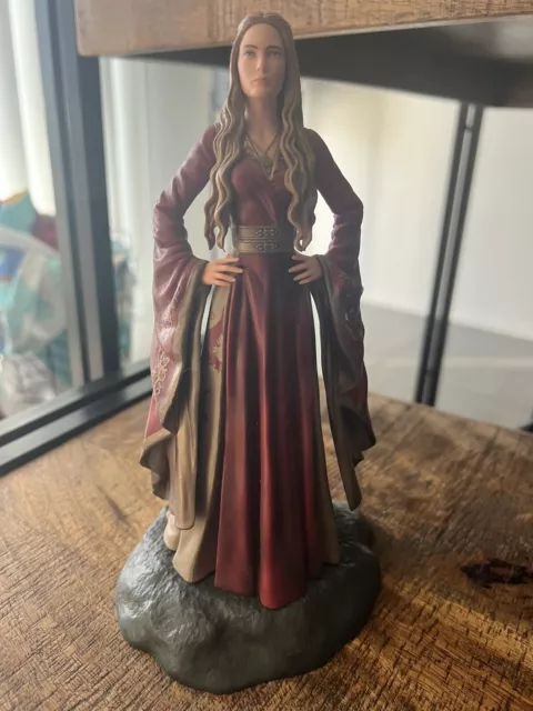 Cersei Lannister Baratheon Games Of Thrones GOT 8” Dark horse Figure