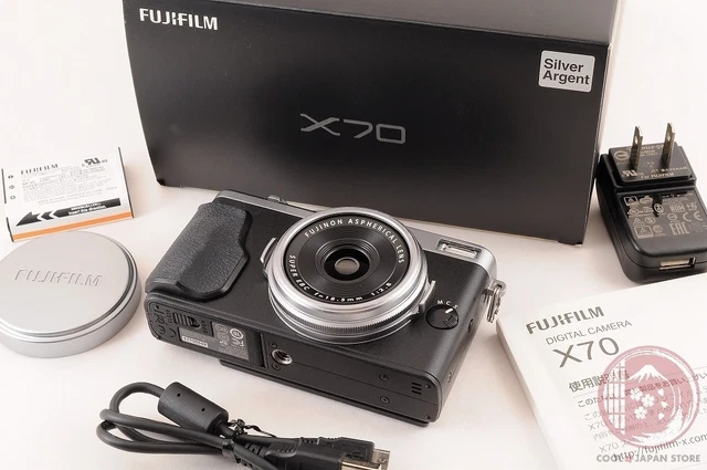 MINT IN BOX] Fujifilm Fuji X70 Compact Digital Camera