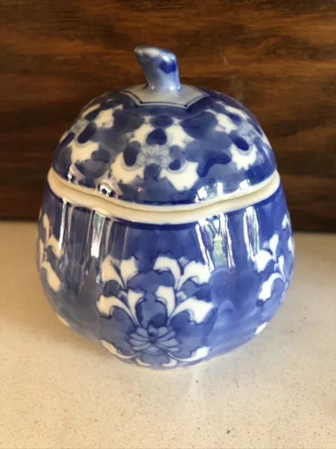 Lovely Chinese Blue & White Lidded Pumpkin Shaped Pot