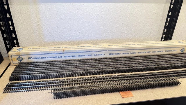 Roco 42401 Binario Flessibile Con Traverse In Cemento - Lunghezza 920mm, Scala H0