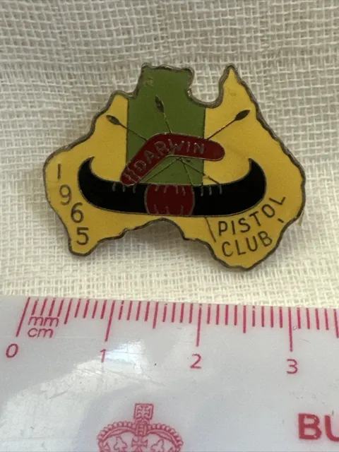 Vintage Darwin Pistol Club 1965 Badge