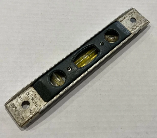 VINTAGE 9& DOUGLAS No 510 Level Radiator Specialty Co